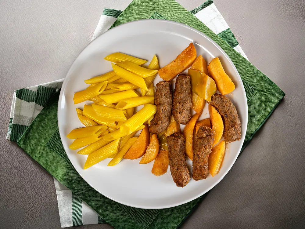 İzmir Köfte & Penne Makarna