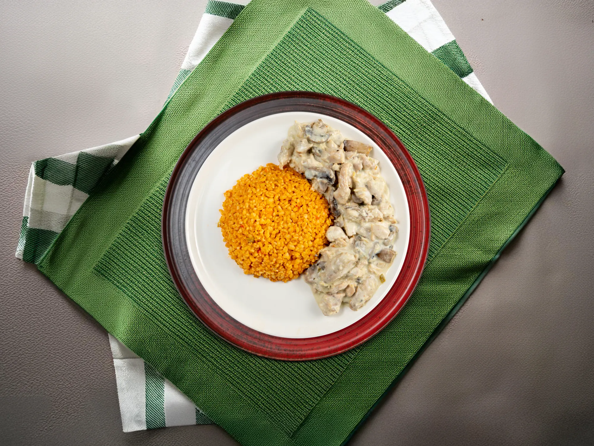 Kremalı Mantarlı Tavuk & Bulgur Pilavı