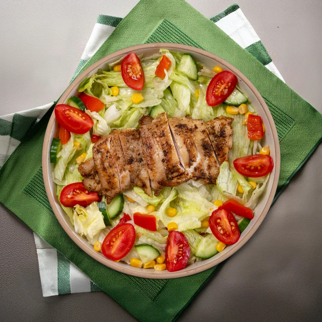 Tavuk Pirzola Salata